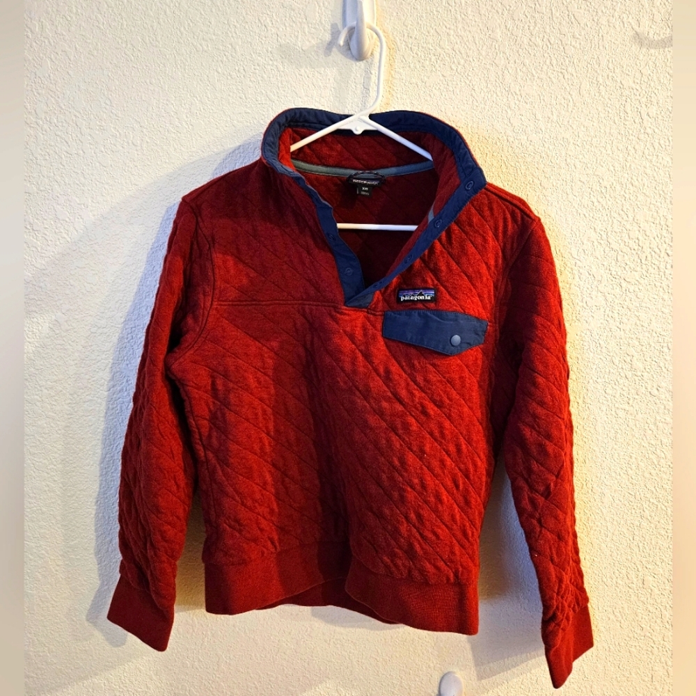 Patagonia Men's Red Quilted Sweater XXS